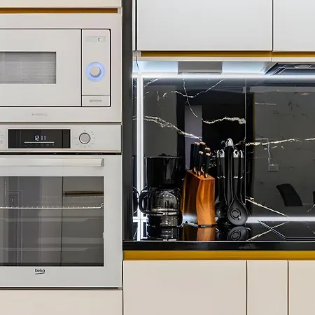 Golden Greens Studio - Luxury Design & Self Check-In-2